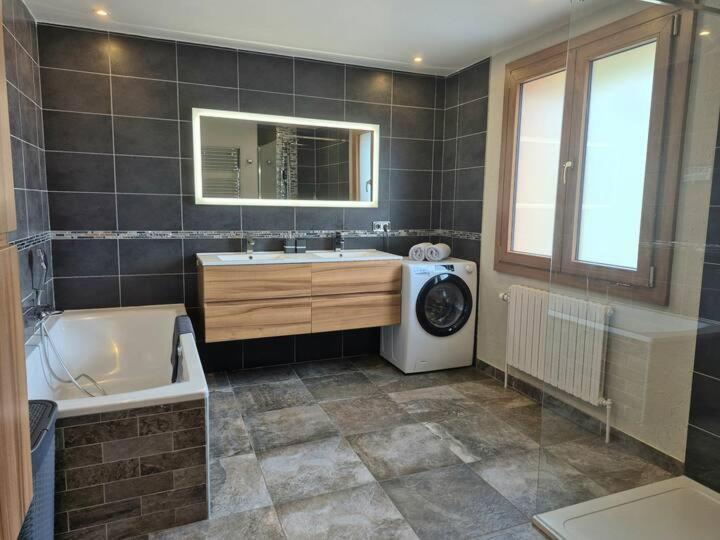 Chalet Avec Jacuzzi, Billard, Jardin Clos, Proche Paradiski ラ・プラーニュ エクステリア 写真